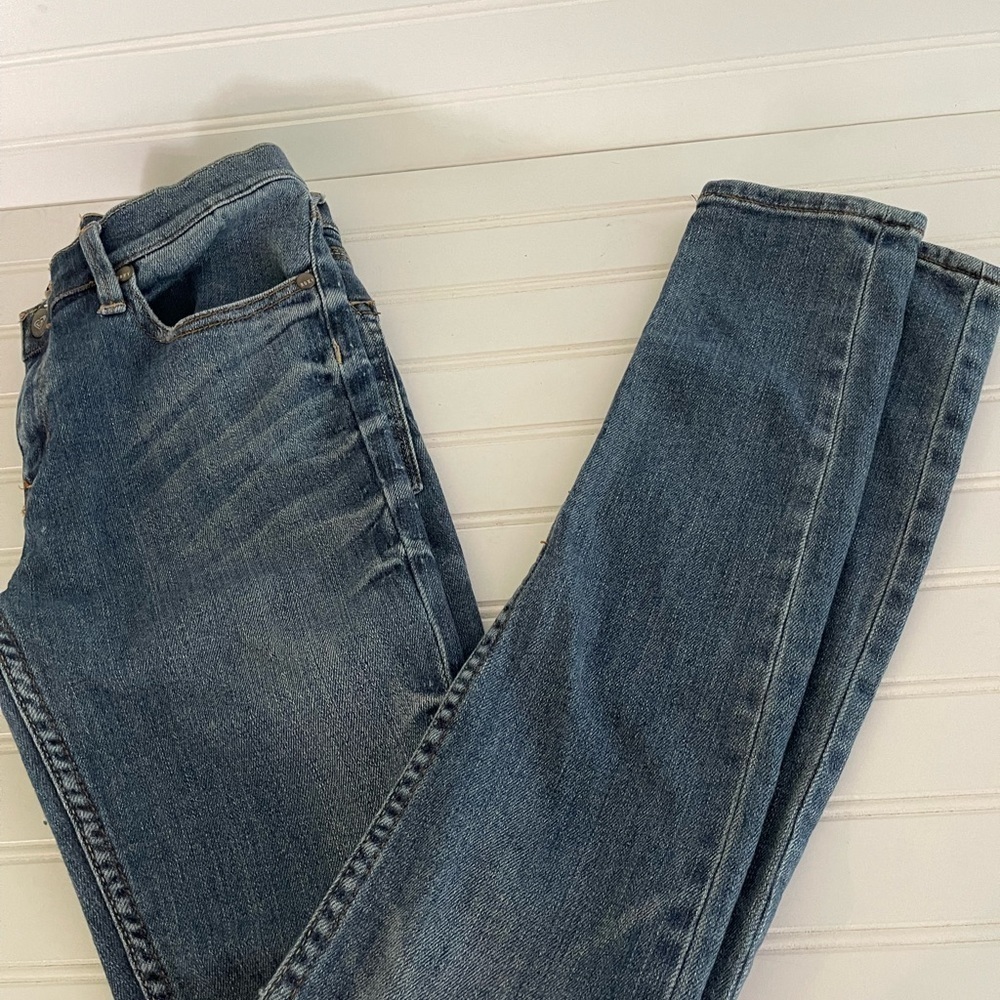 Roxy Skinny Medium Wash Distressed Size 1/25 32 L Women’s Jeans
